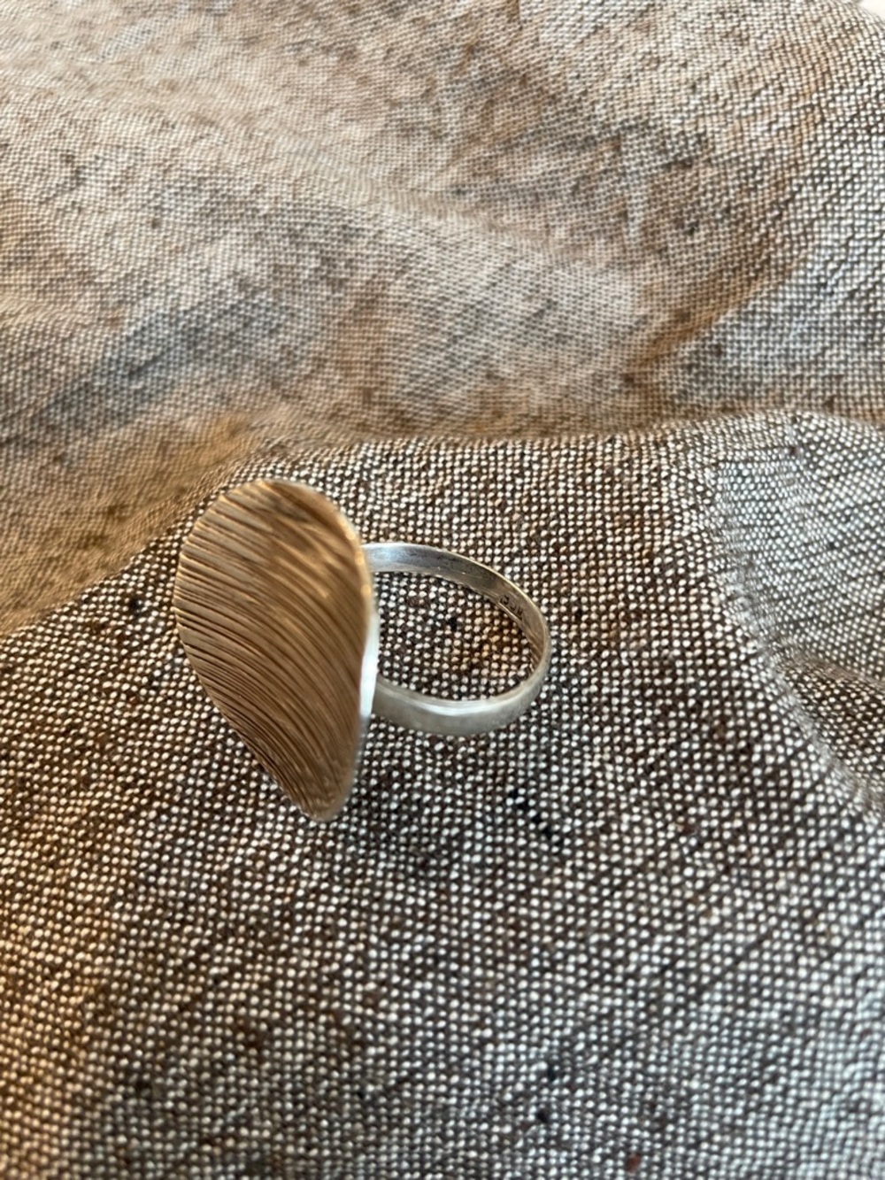 Women’s Silver Ring from Peru-  950 silver